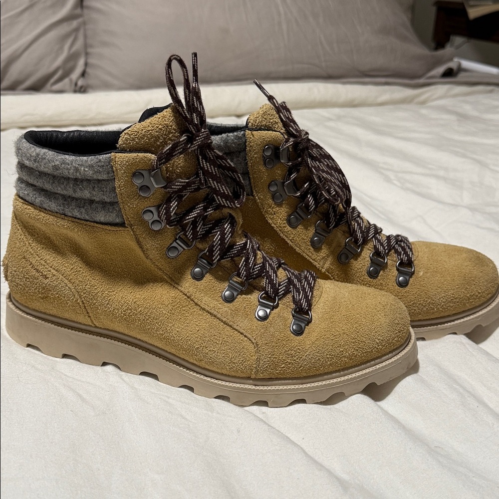 Sorel Ainsley Conquest Waterproof Leather Ankle Boots
Curry Brown
SIZE 10.5